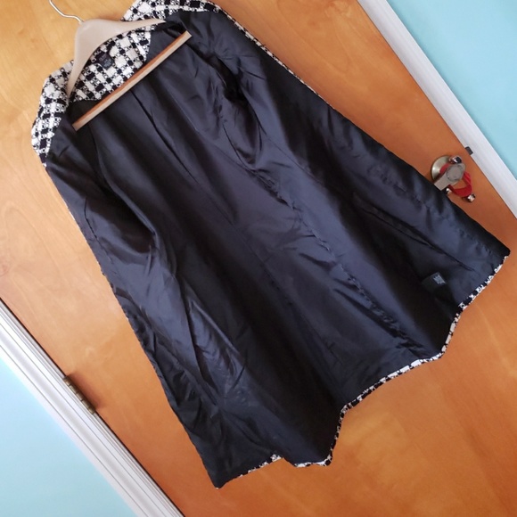 Coat - Picture 5 of 8